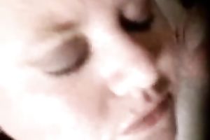 My cum-addicted girlfriend sucks my cock until that babe receives a facial