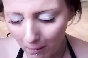 My red-haired girlfriend just can't live without giving head on camera