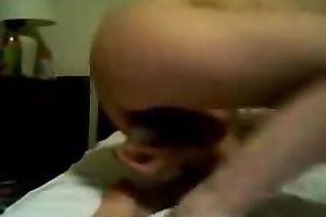 Well stacked webcam dark brown masturbates with light saber sex toy