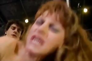 German milf photographer cant resist my sexy body and muscles