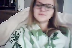 Nerdy dilettante legal age teenager fingers her pussy in web camera solo clip