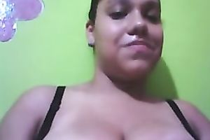 Bosomy dilettante honey demonstrates her cleavage for the livecam