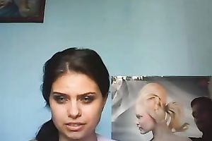 Voluptuous camwhore with well-matured breasts shows off her big wazoo