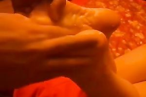 My paramour gives me a footjob and lets me cum on her soles