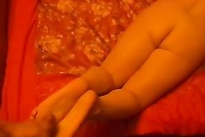 My paramour gives me a footjob and lets me cum on her soles