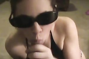 My wicked girlfriend in sunglasses just can't live without giving head