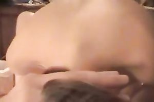 My enjoyable GF gives me a oral job and tugjob combo in the morning