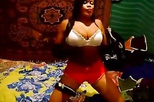 Enjoy watching my breath-taking twerking solo show