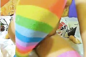 Latina milf with pretty puffy hairless wet crack on web camera