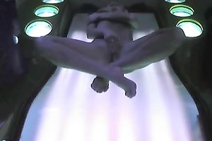 Hidden livecam act with a gal masturbating in solarium