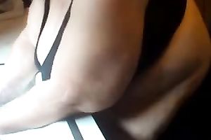 Shooting my plump queen washing dishes in kitchen