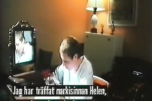 Cute short haired blondie masturbates in front of the mirror