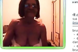 Old granny in glasses bonks her limp snatch with vibrator