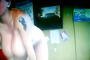 This buxom cam model is worth the specie I pay for her services