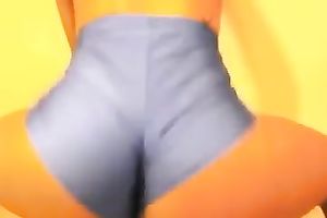 My marvelous bubble gazoo GF likes twerking on camera