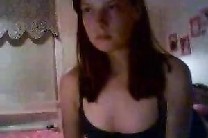Amateur brunette hair sweetheart fingers her cum-hole in webcam solo movie scene
