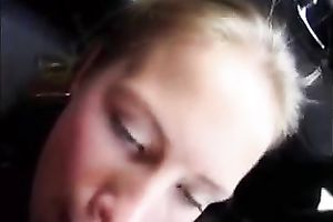 Sperm addicted hussy sucks her lover's schlong right in his car