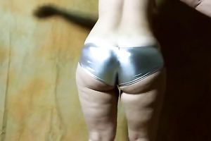 Beautiful wiggly white wazoo of a hawt dilettante PAWG sweetheart