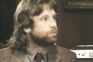 Magnetic light-haired chick disrobes for hungry fellow