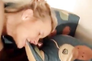 Shapely Hungarian nympho actually knows how to give a consummate oral