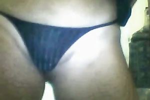Married livecam bitch with fine curves gives closeup view of her bawdy cleft