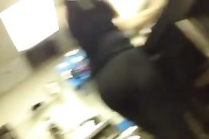 Sizzling white bitch wearing shorts acquires caught on my hidden webcam in a shop