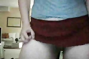 Exploring my juicy muff with my fingers in front of the web camera