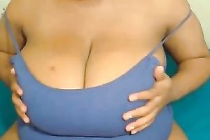 This swarthy webcam wench with huge knockers puts on a show for me