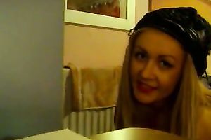 Astonishingly gorgeous webcam charmer is shaking her large juicy gazoo