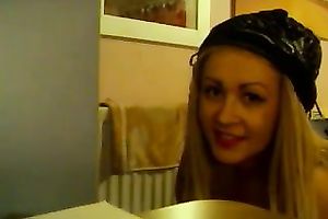 Astonishingly gorgeous webcam charmer is shaking her large juicy gazoo