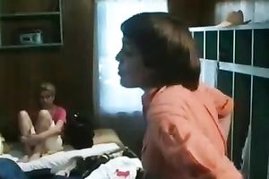 This sexual looking nympho is actually into having joy in sideways 69