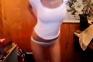 This comely gal with a worthwhile arse flashes her bra buddies