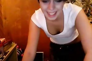 This comely gal with a worthwhile arse flashes her bra buddies