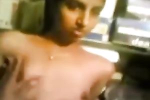 My GF does have a valuable love tunnel and I like playing with her fuckhole