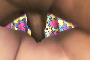 Chunky whorish dark brown receives her twat masturbated using a dildo