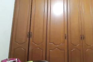 Bootylicious sweetheart with large mambos sends me a twerk clip with her