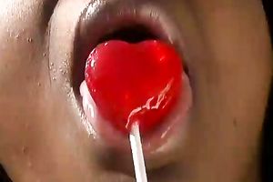 Ebony hussy sucks a sugar-plum outdoors and takes a ride on a BBC