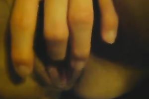 Homemade video with my horny white wife getting her muff pumped by me