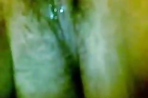 Slender Indian strumpet is showing off her sexy seductive body