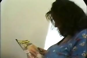 Chunky brunette hair white playgirl in ottoman engulfing cock on livecam