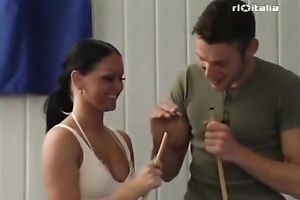 Stunning brunette hair beauty acquires her cunny polished near the pool table