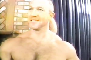 Big breasted beauty gives head and then wishes her BF to return the favour