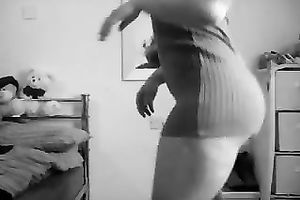 Thick honey with biggest haunches shakes her a-hole like a pro