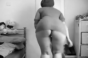 Thick honey with biggest haunches shakes her a-hole like a pro