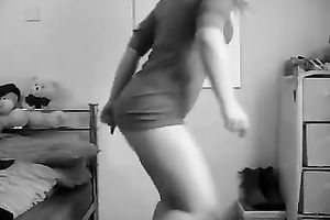 Thick honey with biggest haunches shakes her a-hole like a pro