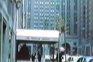 Two pleasured males applaud brunette hair gal for worthwhile oral pleasure