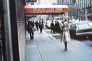 Two pleasured males applaud brunette hair gal for worthwhile oral pleasure