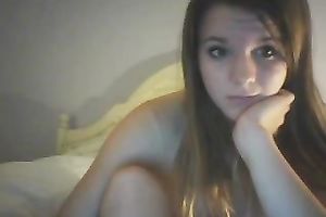 Kinky camwhore with merry bra buddies and pretty eyes is great at chatting