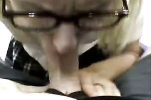 Blonde nerdy doxy asked for a ejaculation on her face and glasses