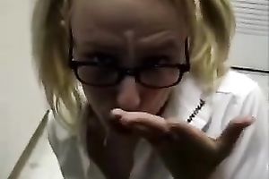 Blonde nerdy doxy asked for a ejaculation on her face and glasses